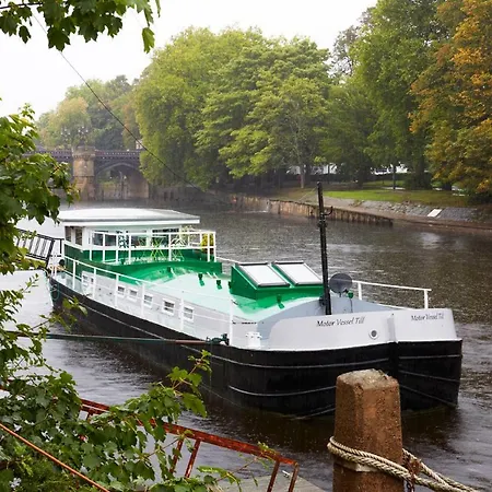 Motor Vessel Till *