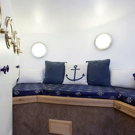 Botel Motor Vessel Till York