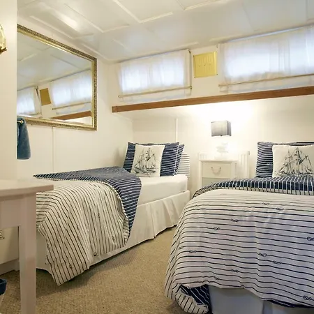 Botel Motor Vessel Till *